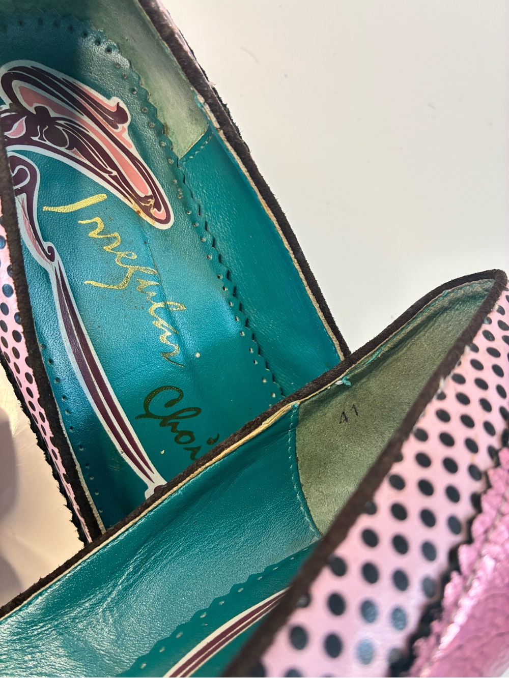 VTG Irregular Choice 41EU 10 Pink Patterned Kitten Heel Pumps Distressed READ - Picture 2 of 16